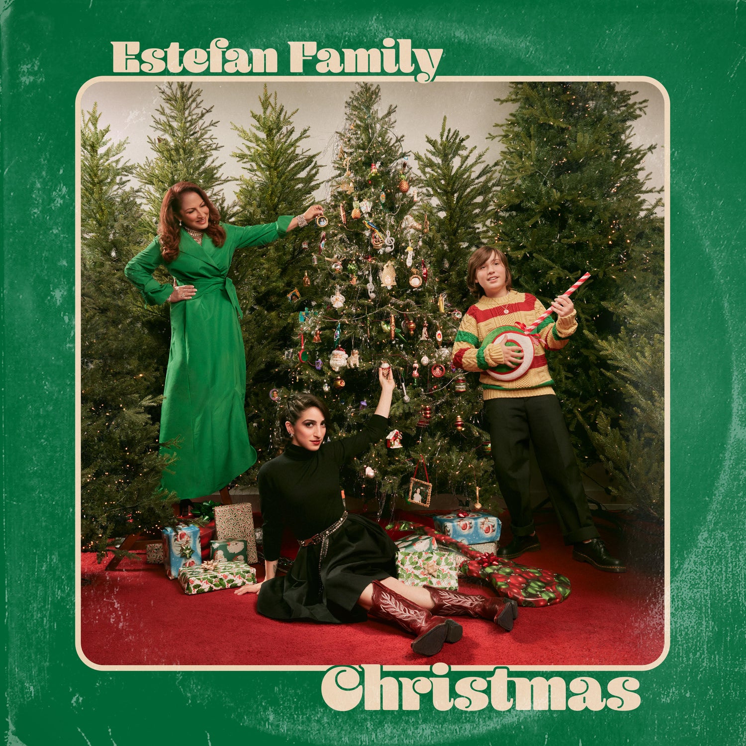 GLORIA ESTEFAN, EMILY ESTEFAN & SASHA ESTEFAN-COPPOLA ESTEFAN FAMILY CHRISTMAS CD